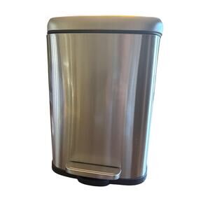 Smudge Resistant Small Rectangular Trash Can With Soft-Close Foot